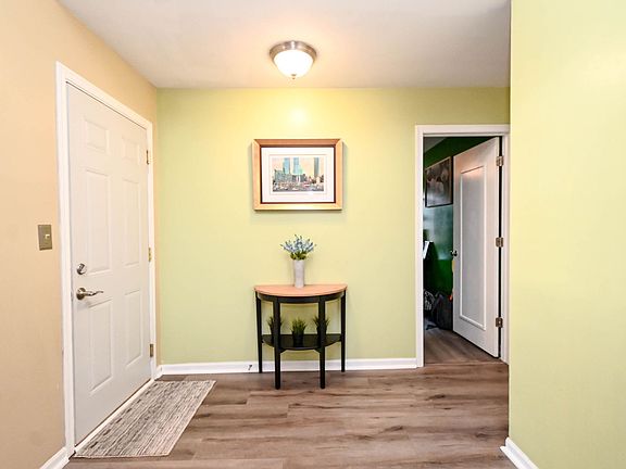 5th image of 1333 Regency Ln