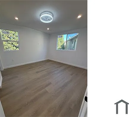 2280 S Barrington Ave #10 — Photo 5