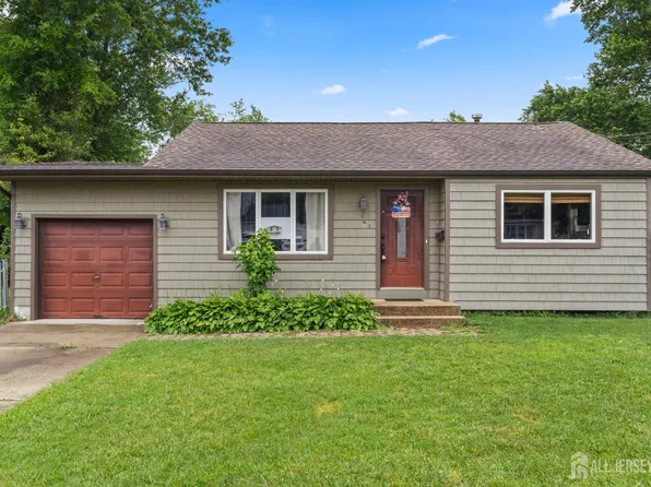 147 Cindy St, Old Bridge, NJ 08857