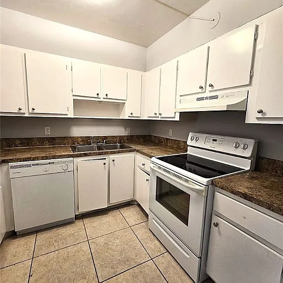 1830 Maravilla Ave #804 — Photo 10
