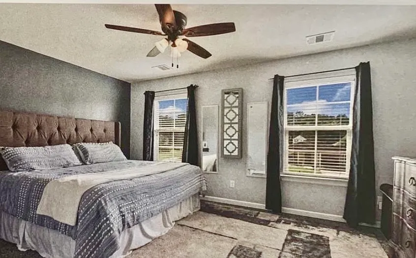 3 bed, 2.5 bath, 1482 sqft, $1,800 — Photo 3