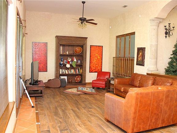 2nd image of 1803 River Bend Dr