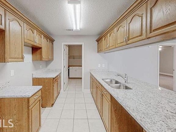 5th image of 126 Northeast Dr