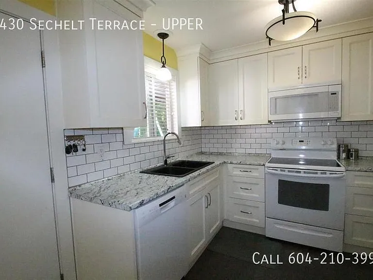 3430 Sechelt Ter #UPPER — Photo 23