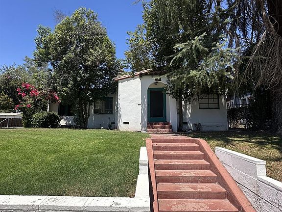 2nd image of 220 F St