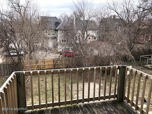 2nd image of 735 Union Ave SE