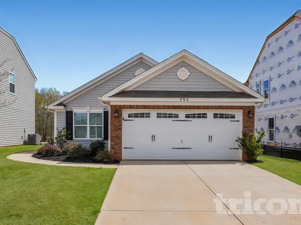590 Pollyanna Dr, Greenville, SC 29605