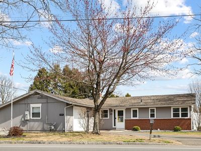 359 Granby Rd, Chicopee, MA, 01013