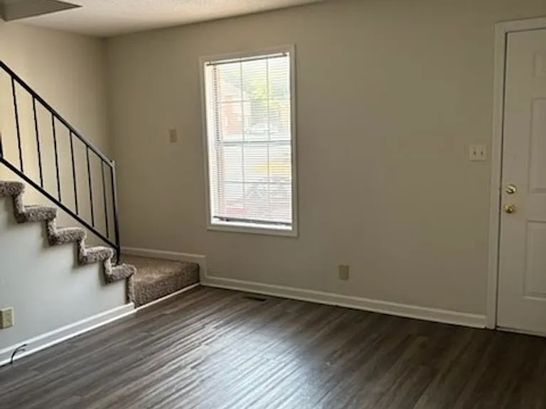 1620 Baltimore Dr #C — Photo 5