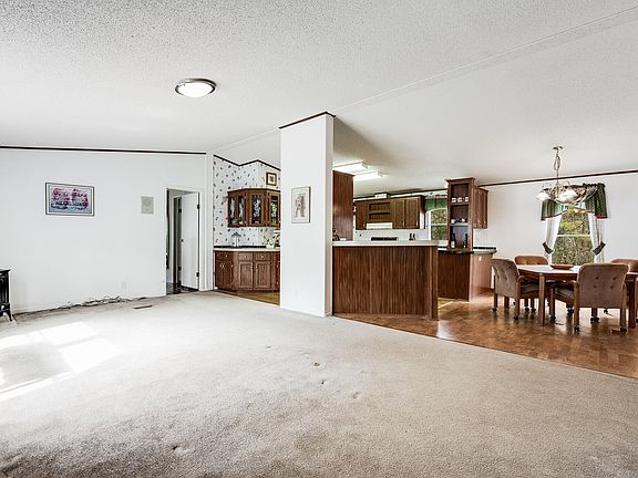 3rd image of 1022 Rocky Top Ln
