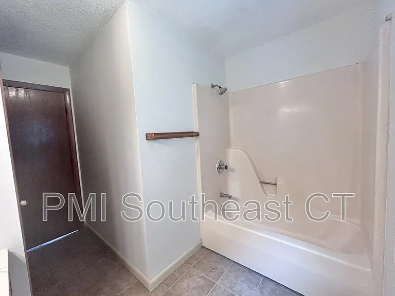 55 Hedge Ave — Photo 13