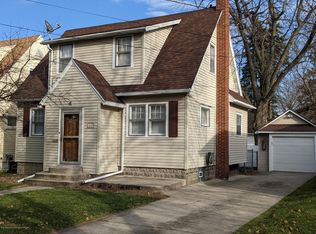 1018 Comfort St, Lansing, MI 48915