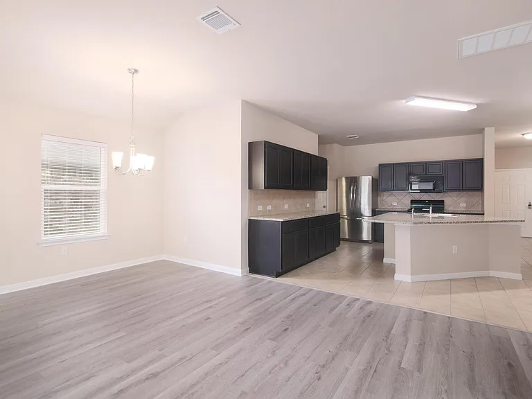 11301 Dawes Pl — Photo 6