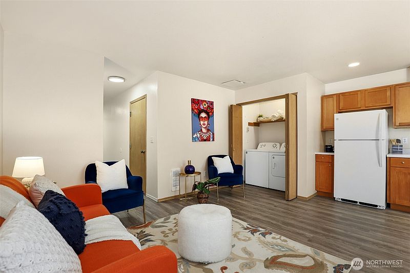 2nd image of 4552 S Puget Sound Avenue