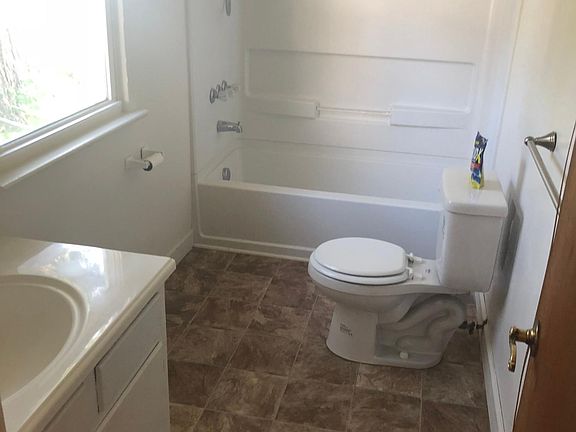 4th image of 23 Bufflehead Cove Ln