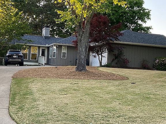 3rd image of 205 Saddle Horn Cir