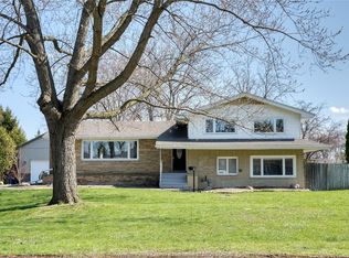 326 Centre St, Essex, ON