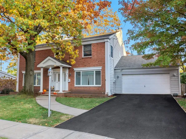 15 Hilltop Terrace image 1 of 24