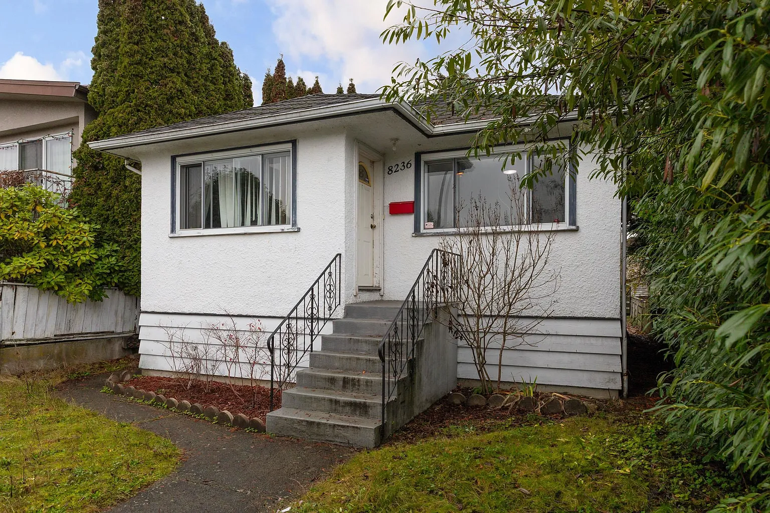 8236 Haig St photo 1
