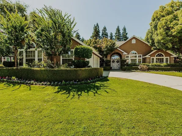863 E Dartmouth Dr, Fresno, CA 93730