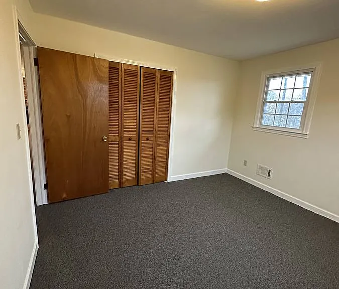 18 County Cork Dr — Photo 6