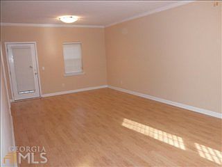 5th image of 410 S College St APT 2