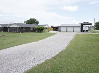 302 E Boundary St, Perry, OK 73077