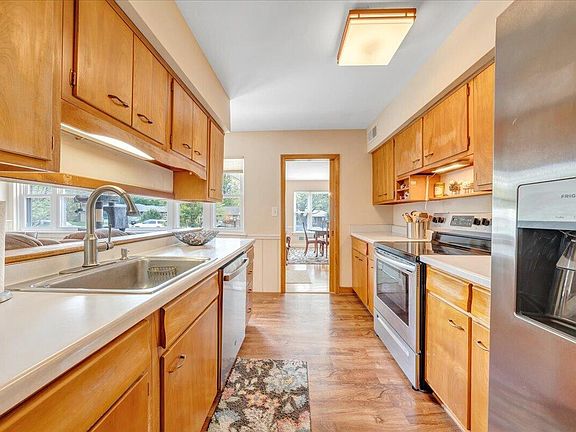 4th image of 2716 Deerfield Rd SW