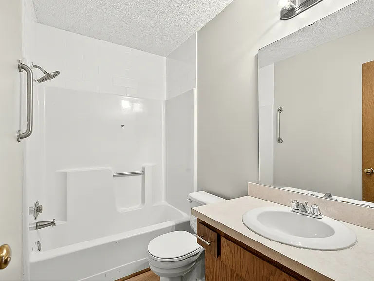 739 SE Country Ln — Photo 20