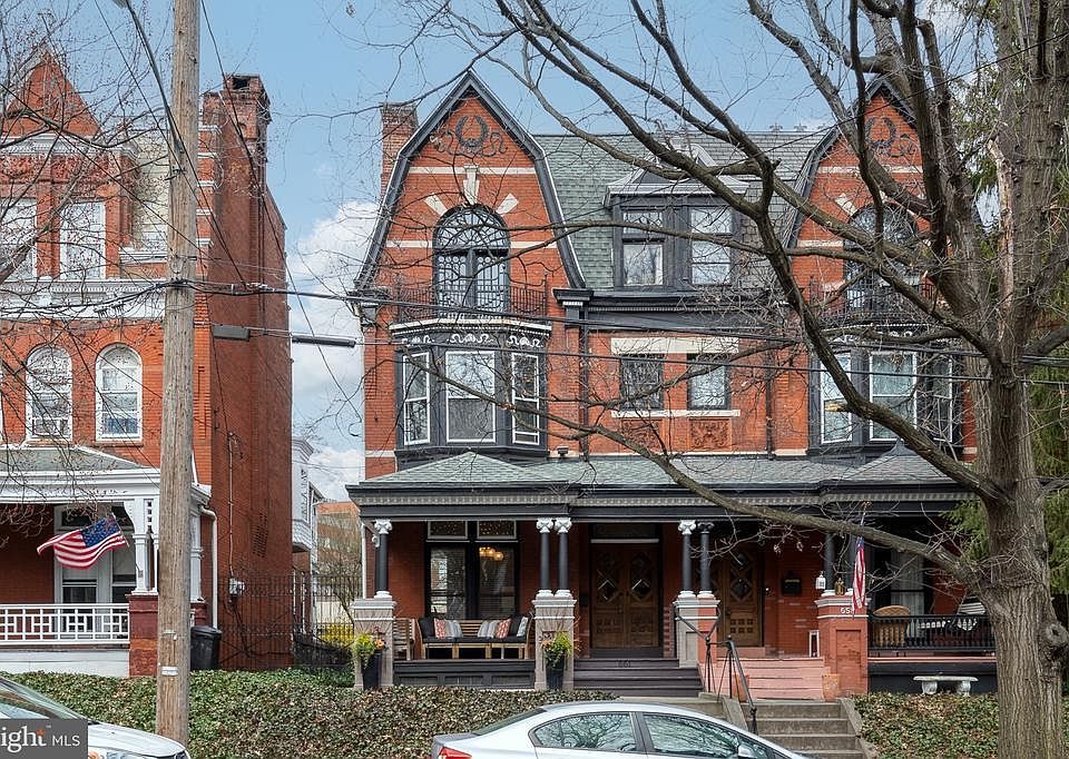 1st image of 661 W Chestnut St