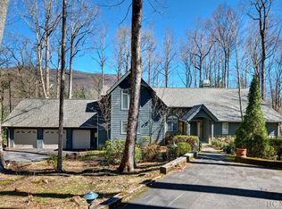 749 Boiling Springs Rd, Sapphire, NC 28774