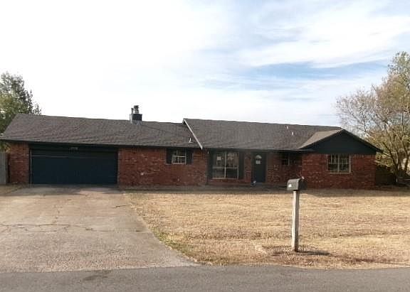 2nd image of 1006 Tyler Ave NW