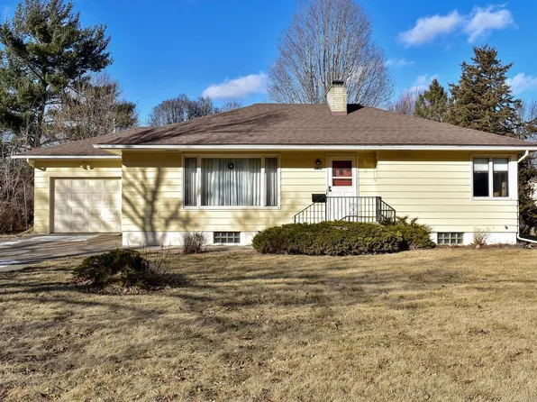 1728 Gilmore Ave, Winona, MN 55987