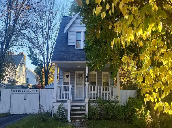 1131 Erieview Rd, Cleveland Heights, OH 44121