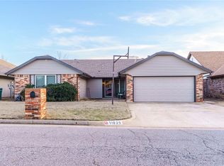11820 SW 4th St, Yukon, OK 73099