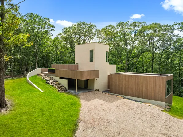 19 Old Paddock Lane, Kent, CT 06785