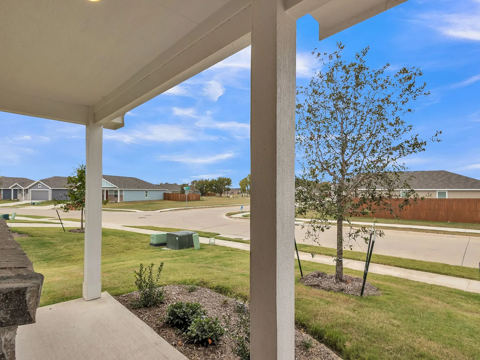 4 bed, 1691 sqft, $2,300 — Photo 4