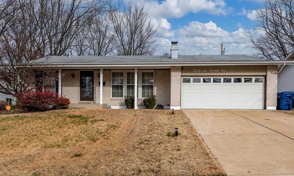 1st image of 3275 Kingsley Dr