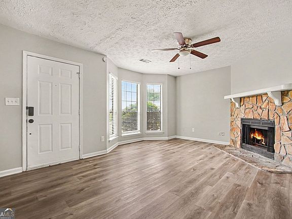 2nd image of 3554 Hopkins Ct