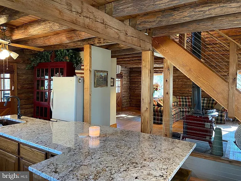 510 Marges Mountain Ln — Photo 5