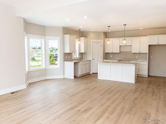 4th image of 6635 Shoreside Ct