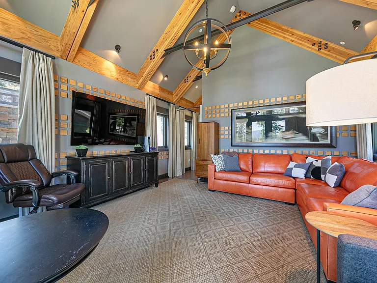 9269 Heartwood Dr — Photo 22