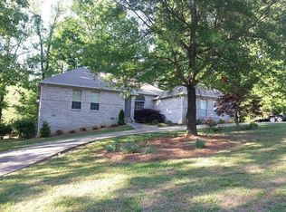 324 Bonnie Pearl Ln, Cleveland, GA 30528