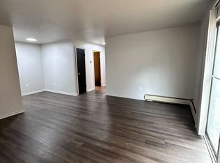 476 4th St #P-IV-208, Beaver, PA 15009