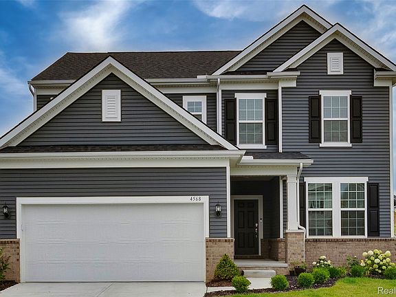 2nd image of 4568 Paradise Pkwy