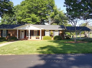 212 Johnston Dr, Belmont, NC 28012