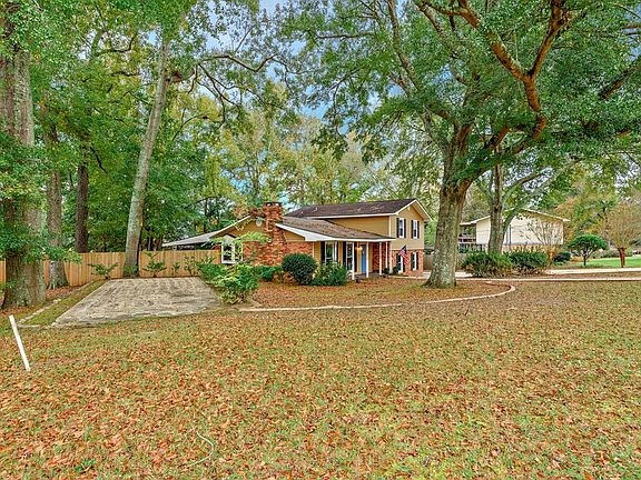 3rd image of 3201 Candlewood Dr