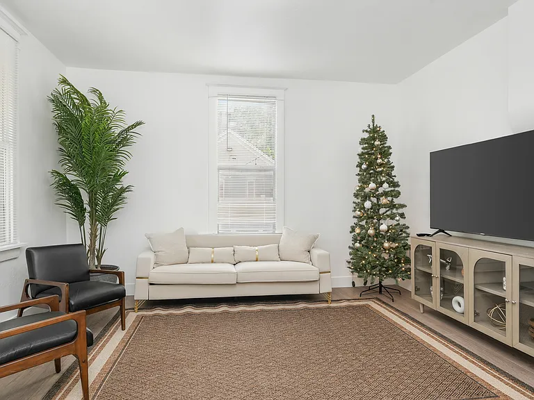 4938 S Center St #2 — Photo 11