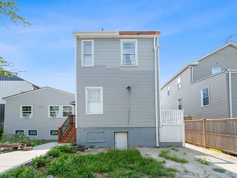 2413 Kenton St #2 — Photo 5