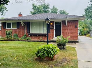 3725 Mark Orr Rd, Royal Oak, MI 48073